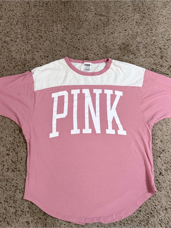 PINK Victoria's Secret Tops - Classic Victoria’s Secret PINK Varsity Logo 3/4 Sleeve Tee in Pink and White